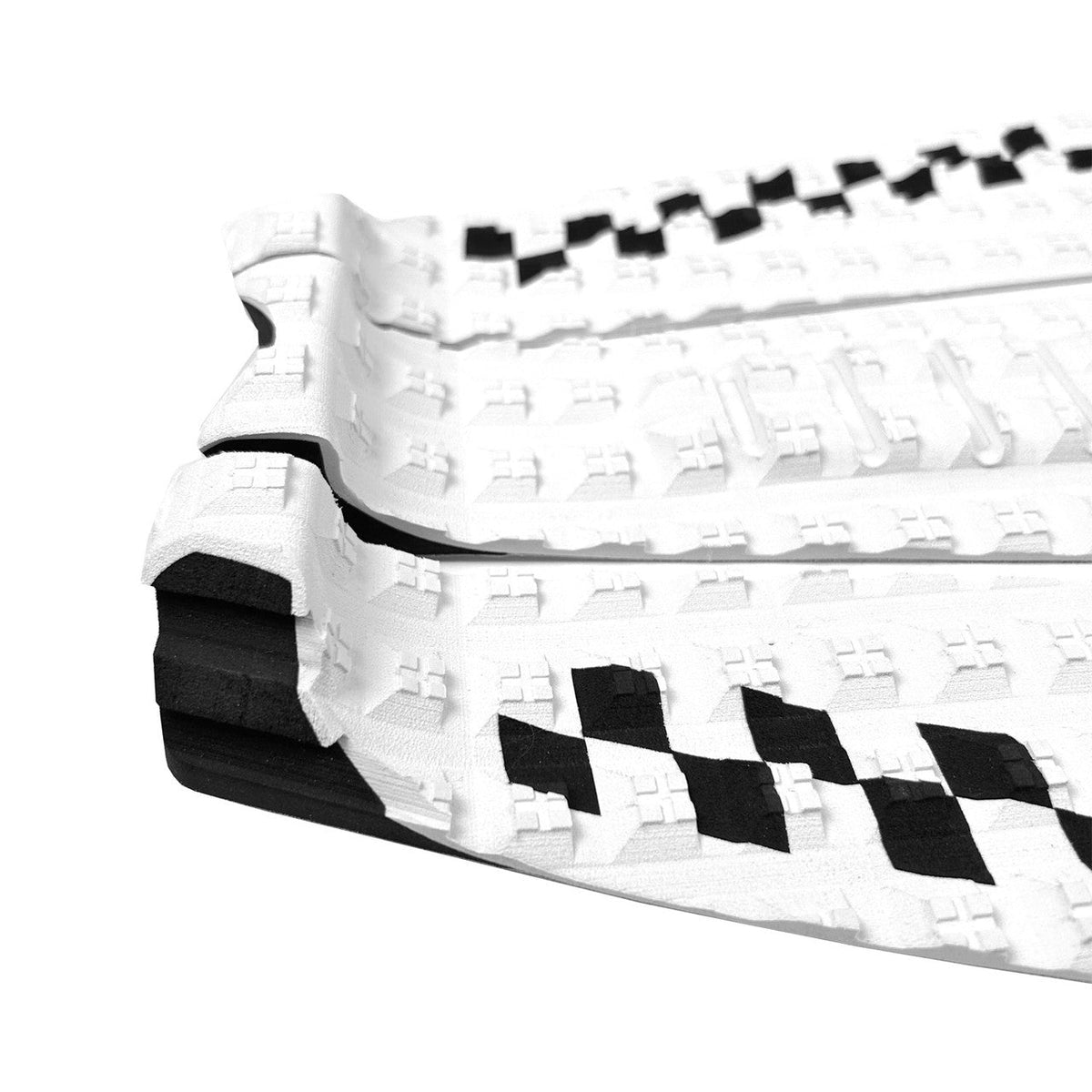 Shapers Sheldon Simkus white 3pc surfboard tail pad alternate view