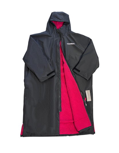 Coastlines Surf Change Robe Black/Red